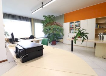 Shop Brembate di Sopra, BG, Brembate di Sopra - photo 11