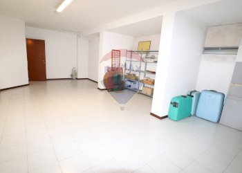 Shop Brembate di Sopra, BG, Brembate di Sopra - photo 18