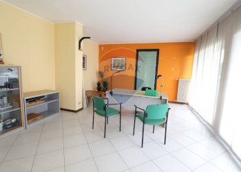 Shop Brembate di Sopra, BG, Brembate di Sopra - photo 30