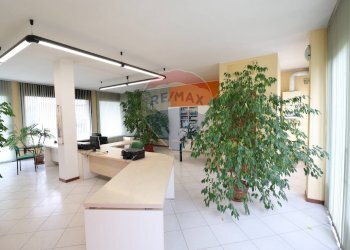 Shop Brembate di Sopra, BG, Brembate di Sopra - photo 38