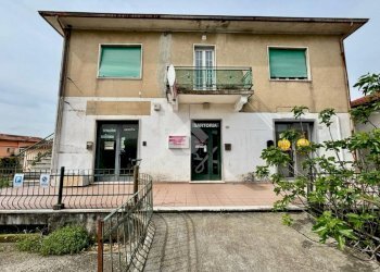 Casa indipendente Via Cisa Sud, Santo Stefano di Magra - foto 1