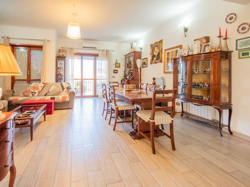 Three-room apartment Viale Isacco Newton, Roma (neighborhood Portuense) - photo 1