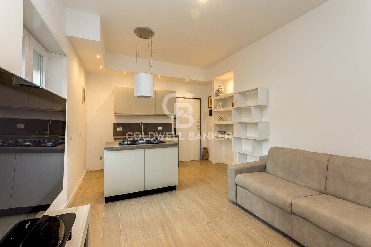 Three-room apartment Via Del Casale Giuliani, Roma (neighborhood Prati Fiscali) - photo 2