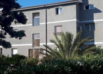 Facciata - Trilocale via Gioacchino Rossini, Valledoria - foto 2