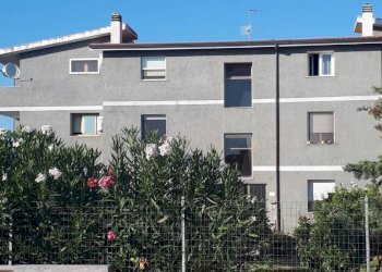 Facciata - Trilocale via Gioacchino Rossini, Valledoria - foto 3