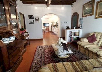 Salone - Quadrilocale strada Provinciale Val di Pesa, Montelupo Fiorentino - foto 14