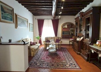 Salone - Quadrilocale strada Provinciale Val di Pesa, Montelupo Fiorentino - foto 10