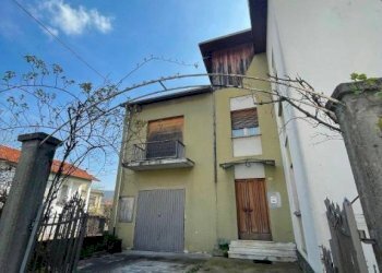 Cortile interno - Casa indipendente Bagnasco - foto 4
