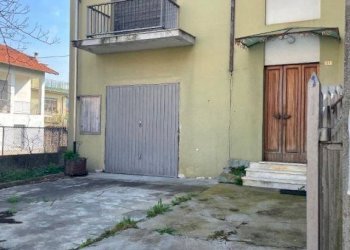 Cortile interno - Casa indipendente Bagnasco - foto 9