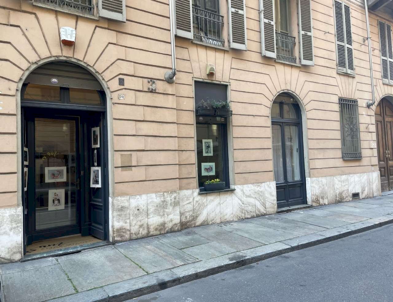 facciata - Shop via della Rocca, 28, Torino (neighborhood Centro) - photo 1