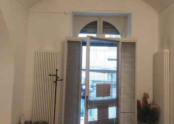 ingresso - Shop via della Rocca, 28, Torino (neighborhood Centro) - photo 2