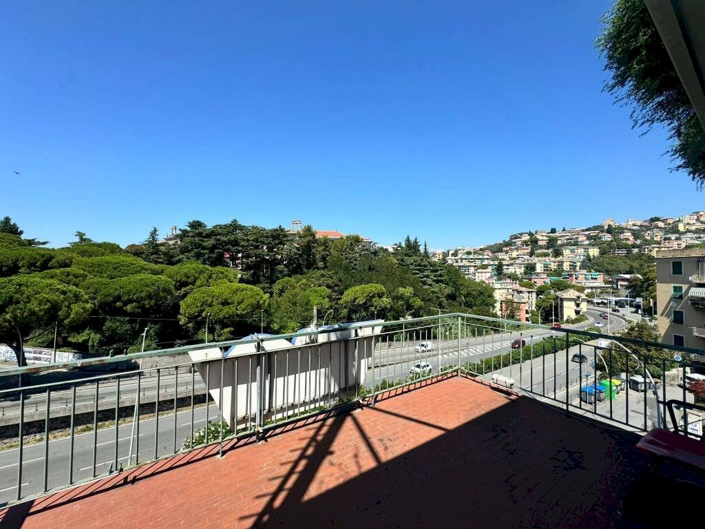 Terrazzo - Ufficio via Angelo Carrara, 250, Genova (zona Quarto) - foto 1