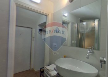 One-room apartment Via Giulia di Barolo, 7 
 Centro, Torino (neighborhood Centro) - photo 8