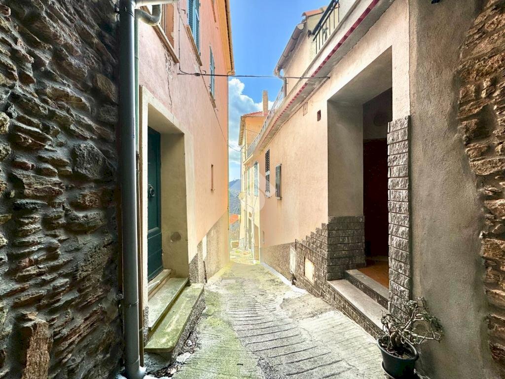 Four-room apartment Via Gravani, Vezzi Portio - photo 1