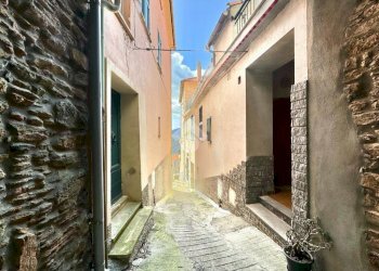 Four-room apartment Via Gravani, Vezzi Portio - photo 1