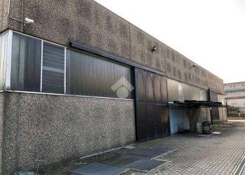 Capannone Via Ugo Foscolo, Galliate - foto 1