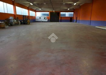 Capannone Via Ugo Foscolo, Galliate - foto 2