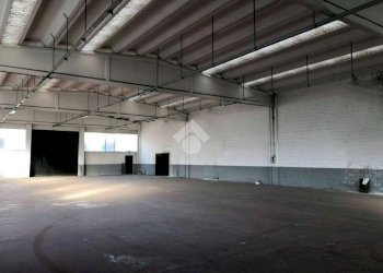 Capannone Via Ugo Foscolo, Galliate - foto 8