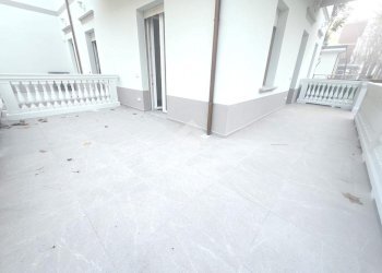 Bilocale Piazza Pascoli, Rimini - foto 1