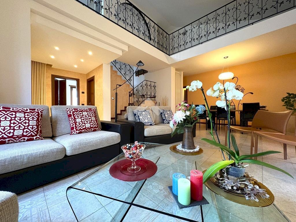 Villa Via Pasteur, Legnano - photo 1
