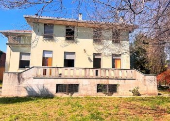 Facciata - Villa via 1 Maggio, 27, Gargallo - foto 1