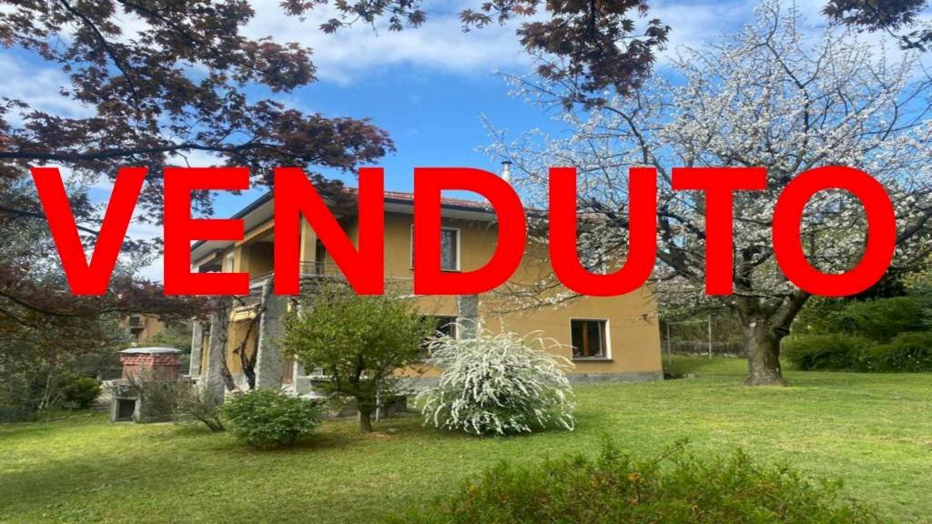 Facciata - Villa via per Domo, 4, Porto Valtravaglia - photo 1