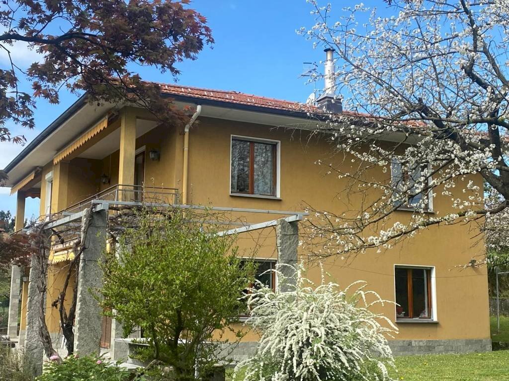 Facciata - Villa via per Domo, 4, Porto Valtravaglia - photo 3