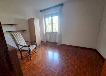 Camera da letto - Villa via per Domo, 4, Porto Valtravaglia - photo 5