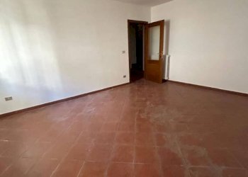 Stanza non arredata - Two-room apartment piazza Santa Maria Maggiore, Mondovì - photo 8