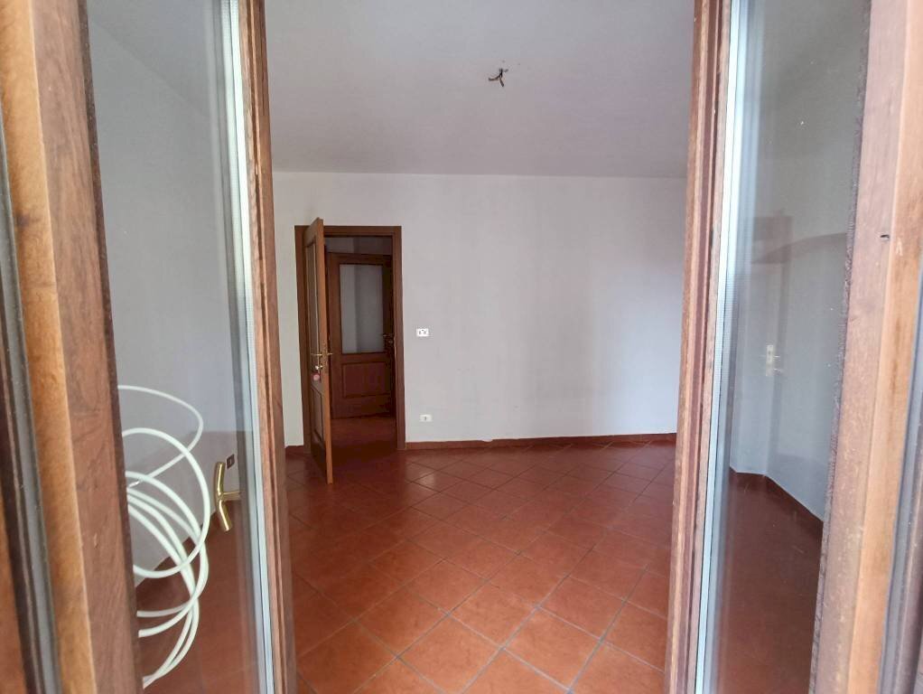 Stanza non arredata - Quadrilocale piazza Santa Maria Maggiore, Mondovì - foto 3