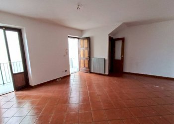 Stanza non arredata - Four-room apartment piazza Santa Maria Maggiore, Mondovì - photo 4