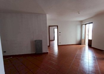 Stanza non arredata - Four-room apartment piazza Santa Maria Maggiore, Mondovì - photo 9