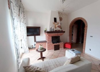 Salone - Independent house Carrù - photo 22