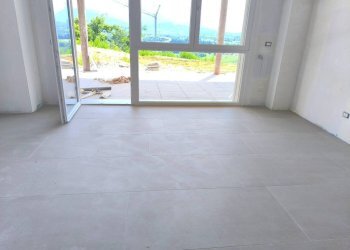 Cucina - Trilocale via Porta di Vasco, 21, Mondovì - foto 2