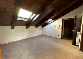 Stanza non arredata - Four-room apartment piazza Santa Maria Maggiore, Mondovì - photo 2