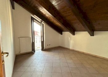 Stanza non arredata - Quadrilocale piazza Santa Maria Maggiore, Mondovì - foto 3