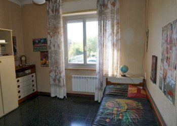 Camera da letto - Quadrilocale via Generale Manfredo Fanti, 28, Genova (zona Sampierdarena) - foto 11