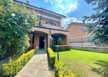 Giardino - Villa a Schiera via Luigi Calabresi, 41, Venaria Reale - foto 1