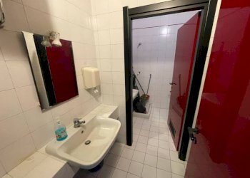 Bagno - Ufficio corso Unione Sovietica, 612, Torino (zona Mirafiori Sud) - foto 10