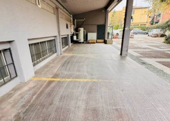 Posto macchina - Negozio Casalecchio di Reno - foto 12