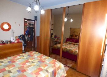 Camera da letto - Three-room apartment via Repubblica, 18, Bollate - photo 16