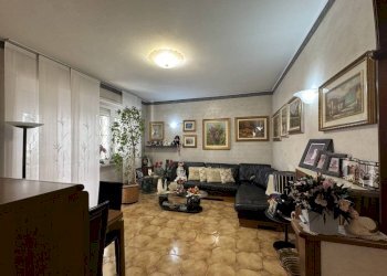 Salone - Three-room apartment Torino - photo 4