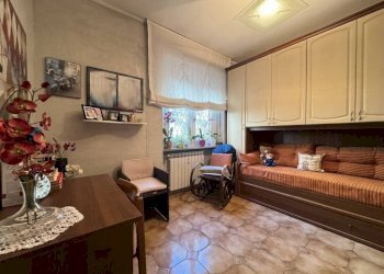 Camera da letto - Three-room apartment Torino - photo 16