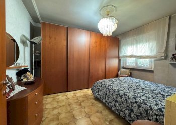 Camera da letto - Three-room apartment Torino - photo 22