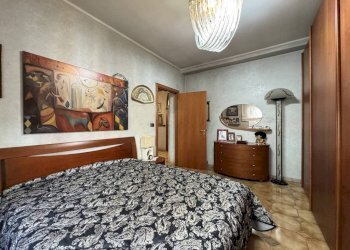 Camera da letto - Three-room apartment Torino - photo 24