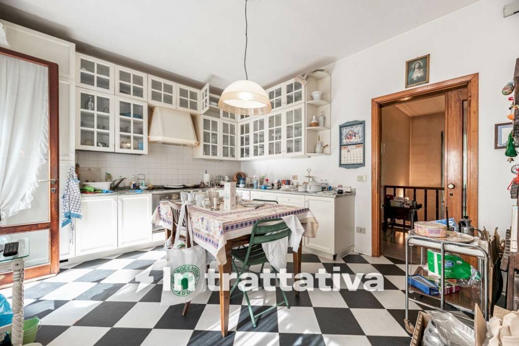 Cucina - Villa via Ferdinando Lori, Padova - foto 2