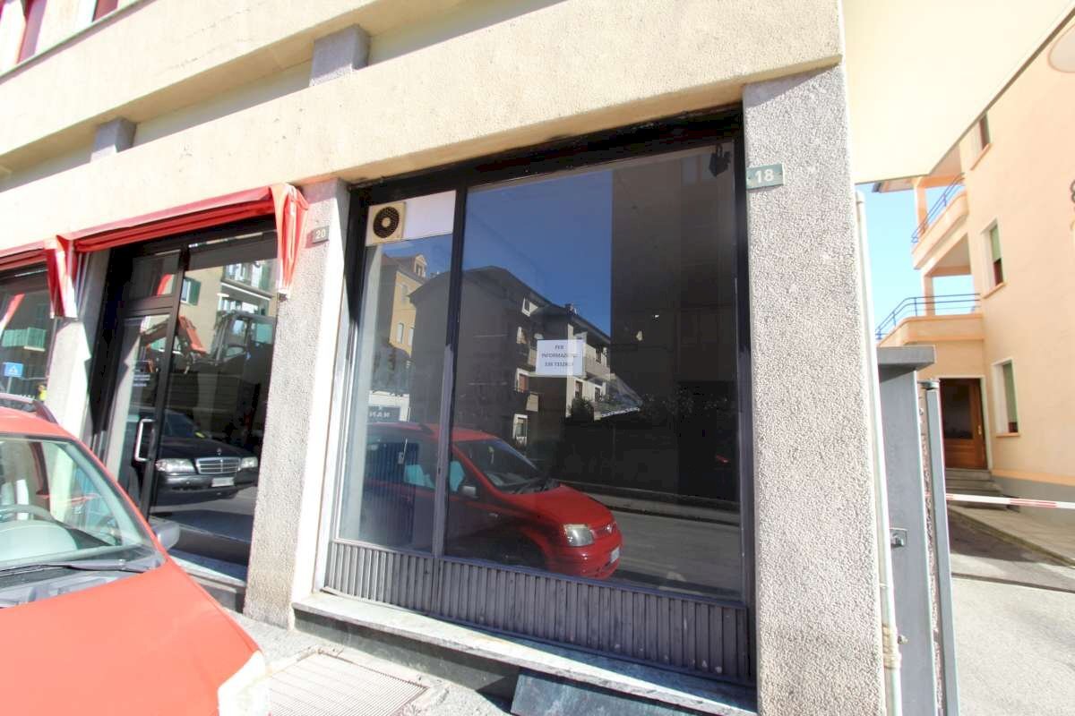Shop Via Monte Vodice 18, Aosta - photo 2