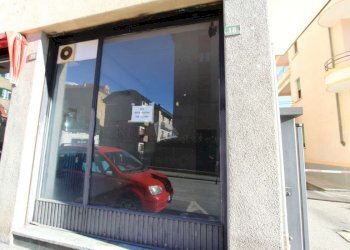 Shop Via Monte Vodice 18, Aosta - photo 3
