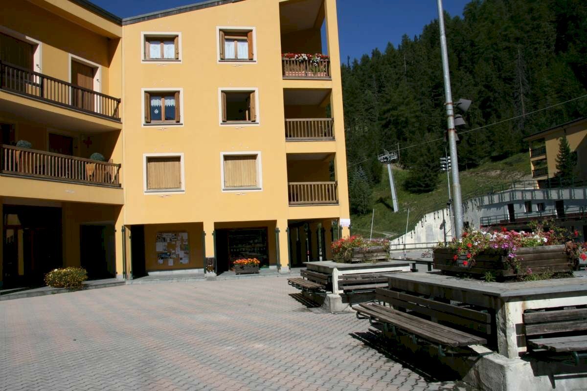 Shop Frazione Pila 2000, Gressan - photo 3