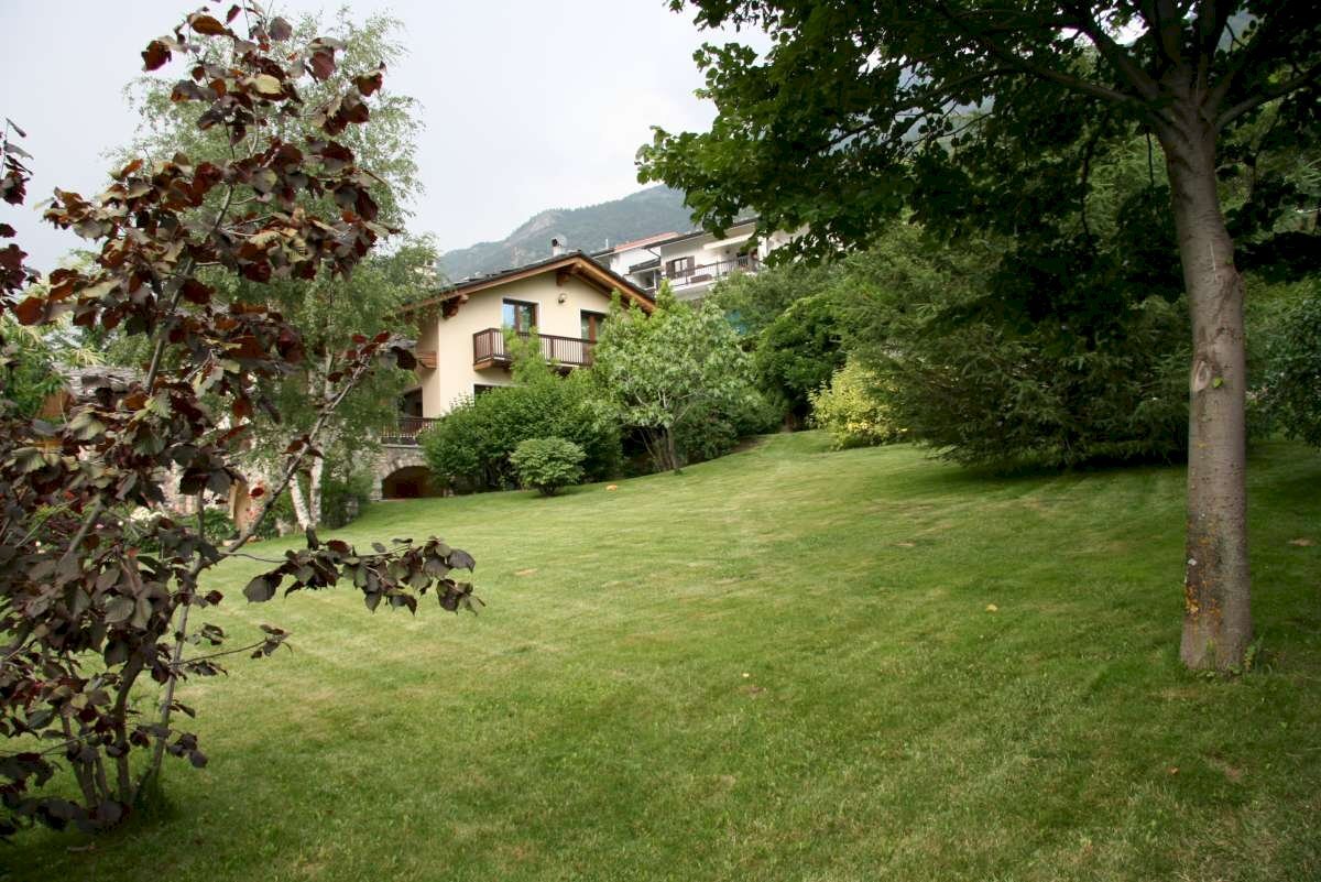 Villa Località Champvillair, Roisan - photo 2